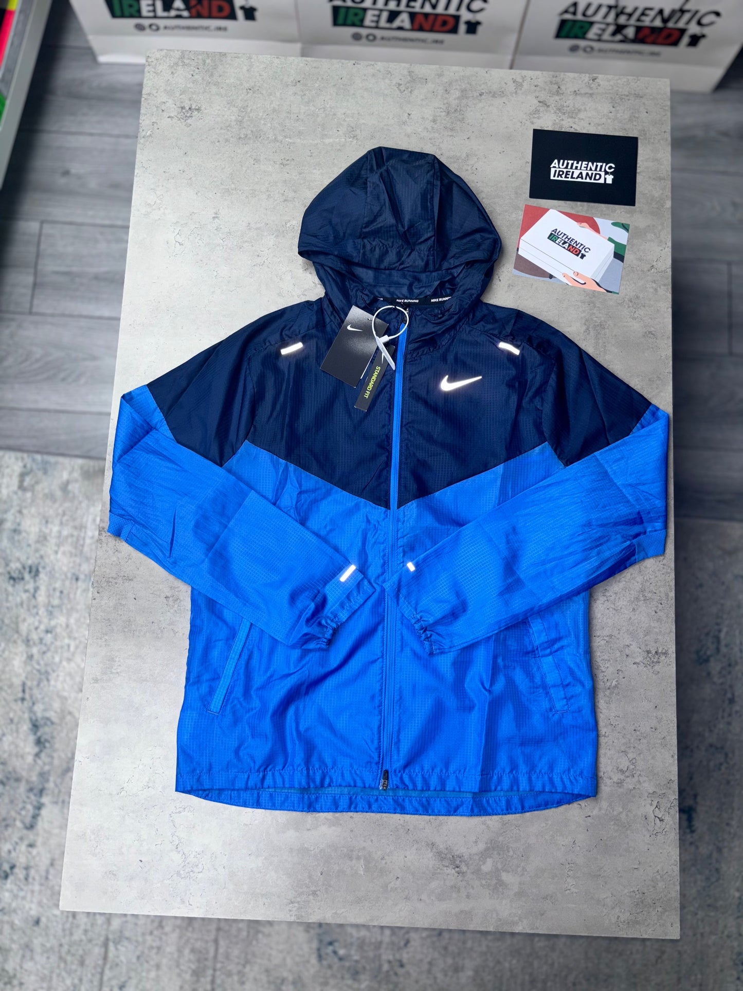 NIKE UV WINDRUNNER JACKET - BLUE OCEAN