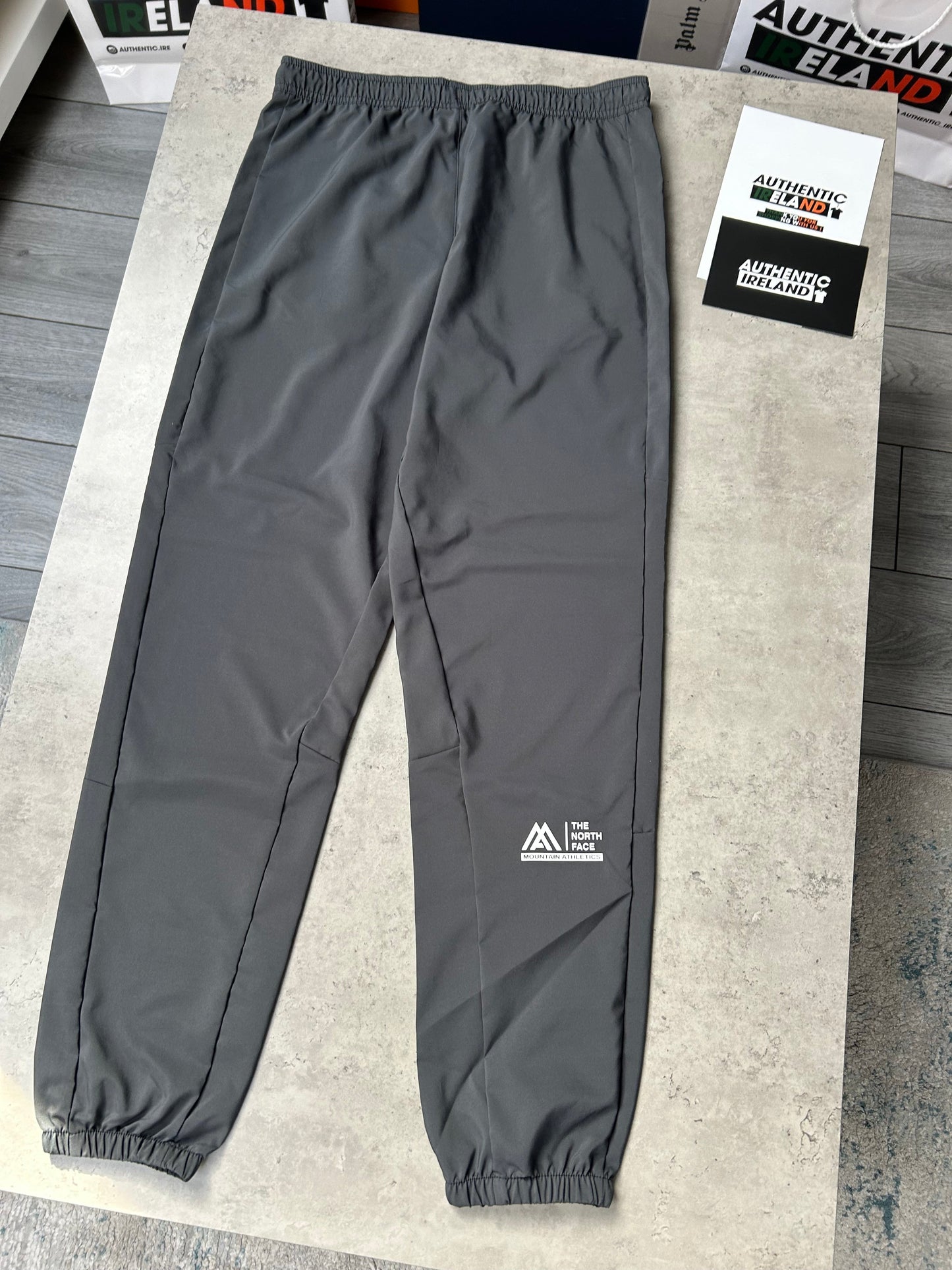 THE NORTH FACE TWO-TONE WOVEN TRACKSUIT - SLATE/BLACK