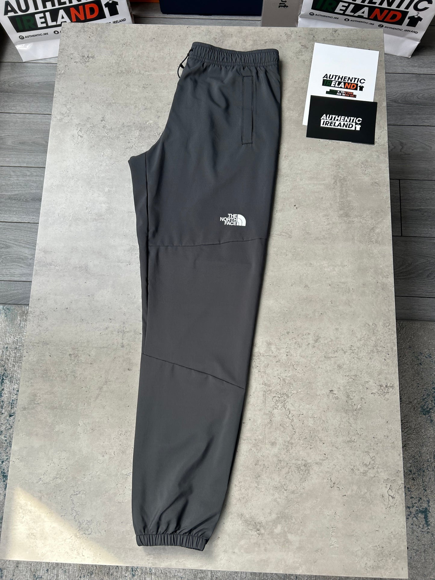 THE NORTH FACE TWO-TONE WOVEN TRACKSUIT - SLATE/BLACK