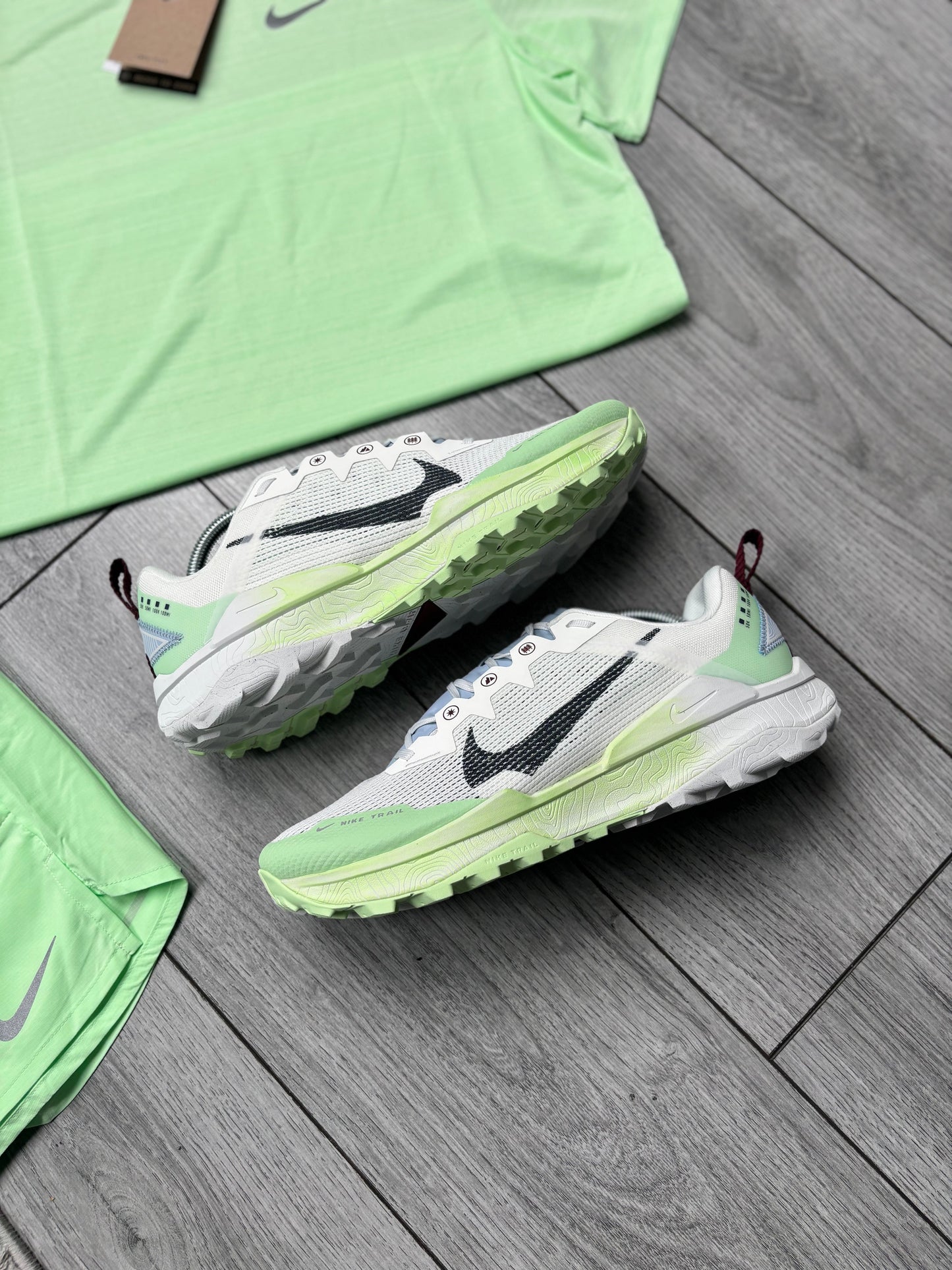 NIKE REACT WILDRUN 8 RUNNER - VAPOUR GREEN/WHITE