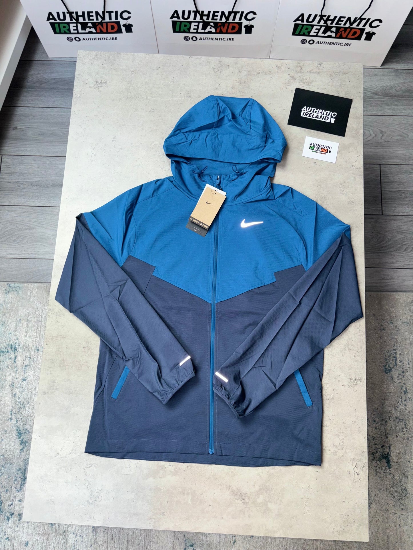 NIKE UV WINDRUNNER JACKET - BLUE/NAVY