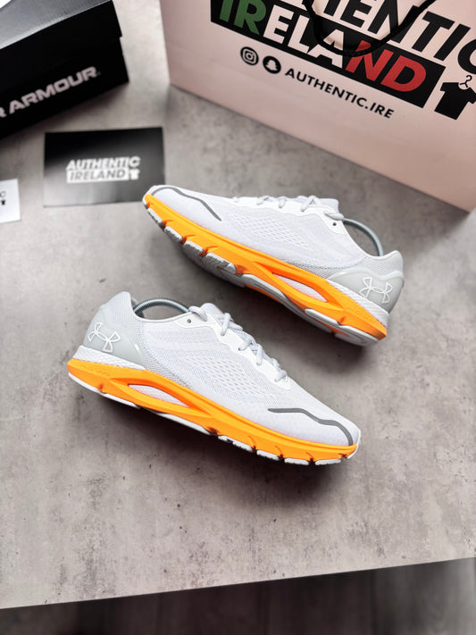 UNDER ARMOUR HOVR 6 RUNNERS - PEACH/GREY