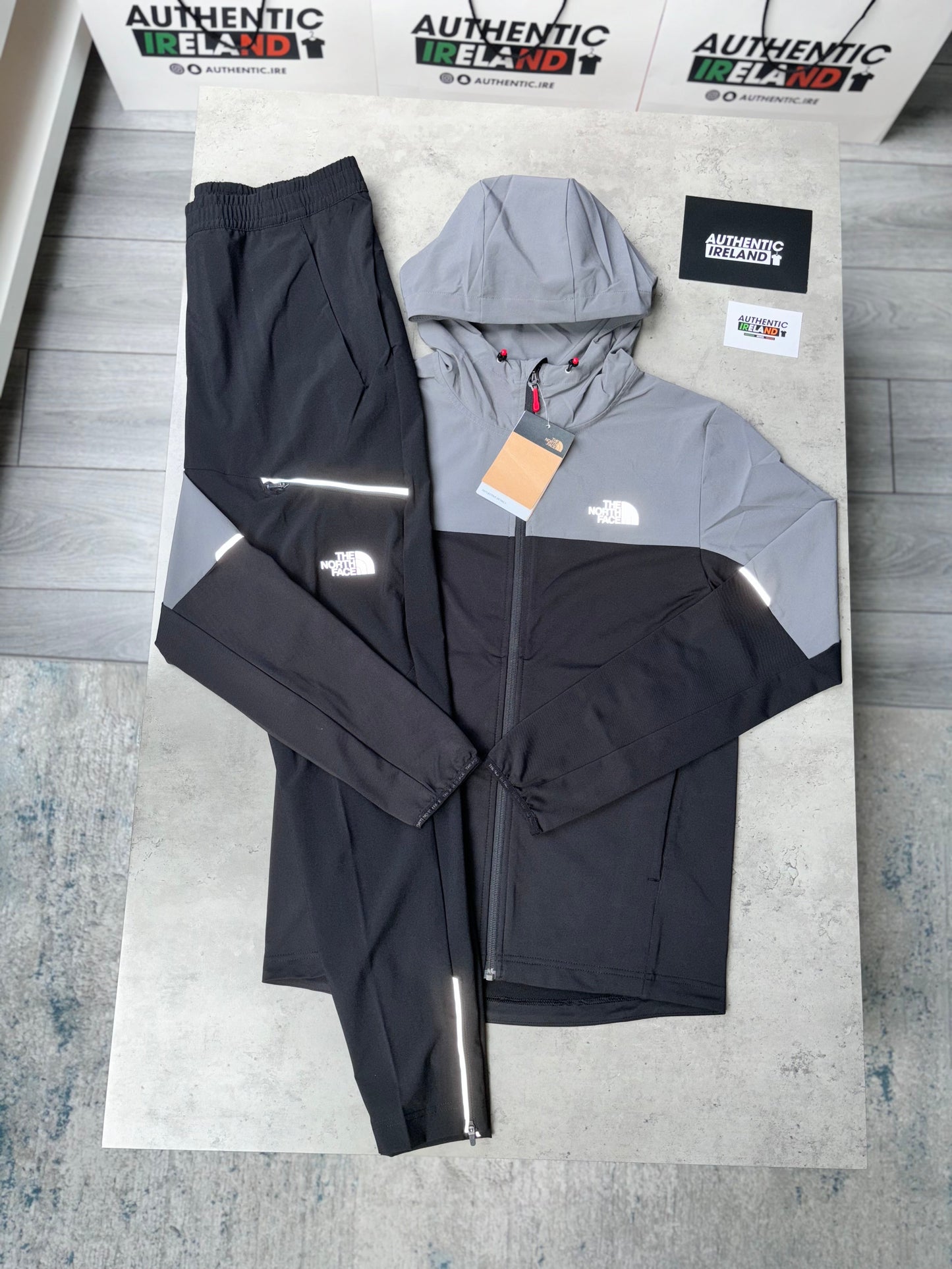 THE NORTH FACE VENT TRACKSUIT - BLACK/GREY