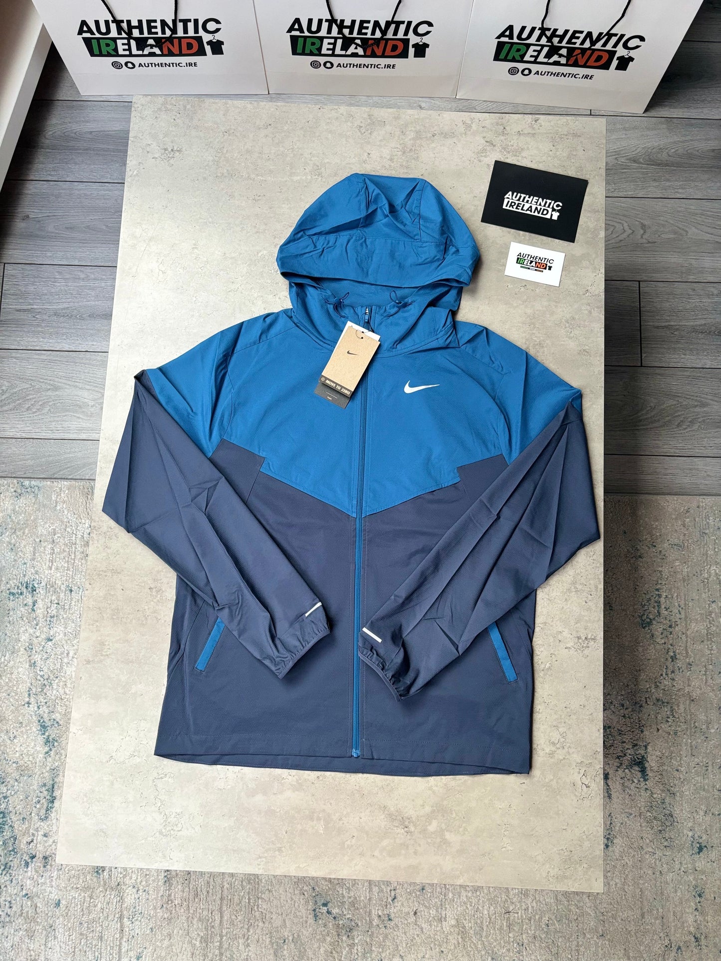 NIKE UV WINDRUNNER JACKET - BLUE/NAVY