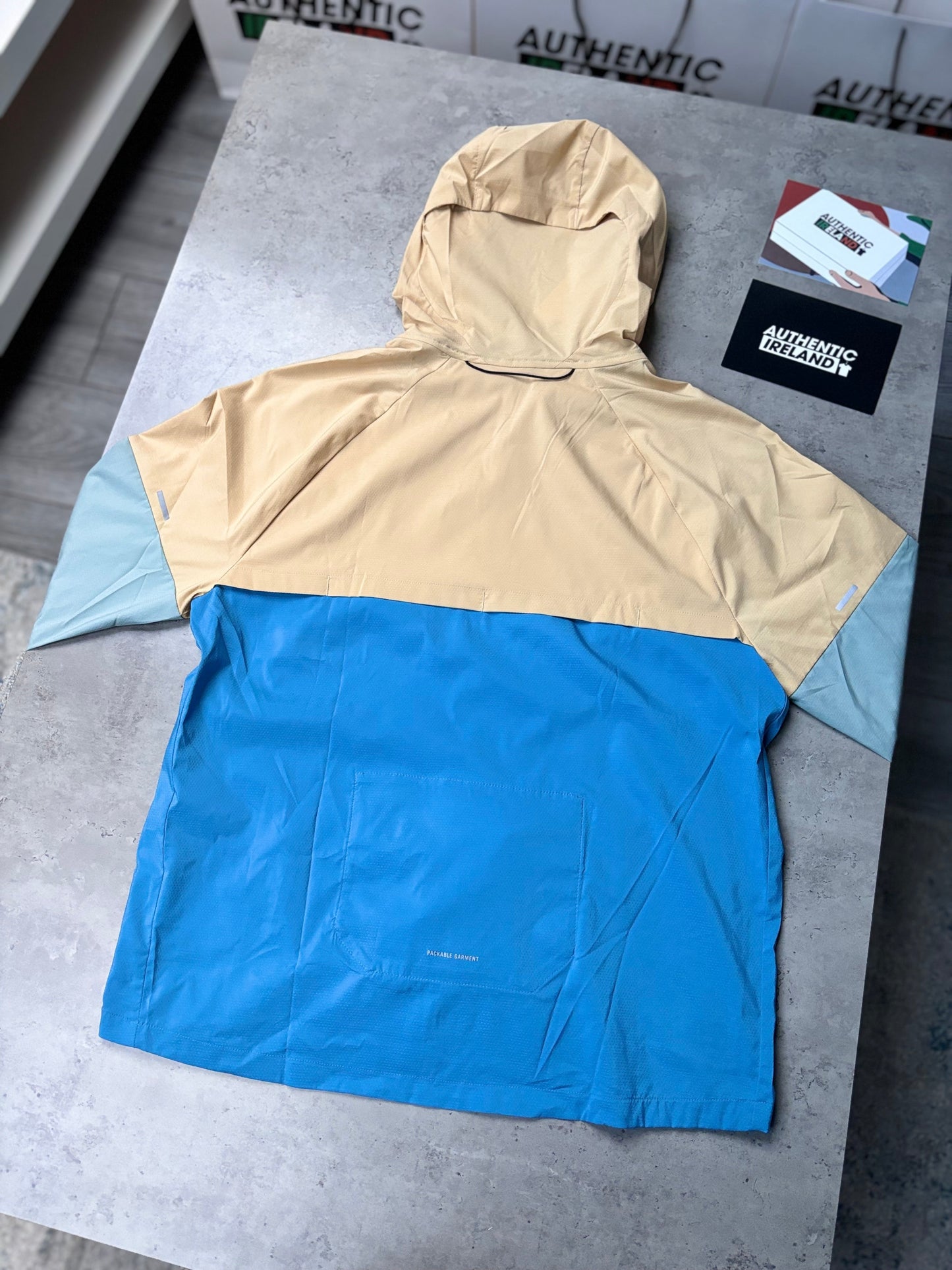 NIKE UV WINDRUNNER JACKET - BLUE/BEIGE