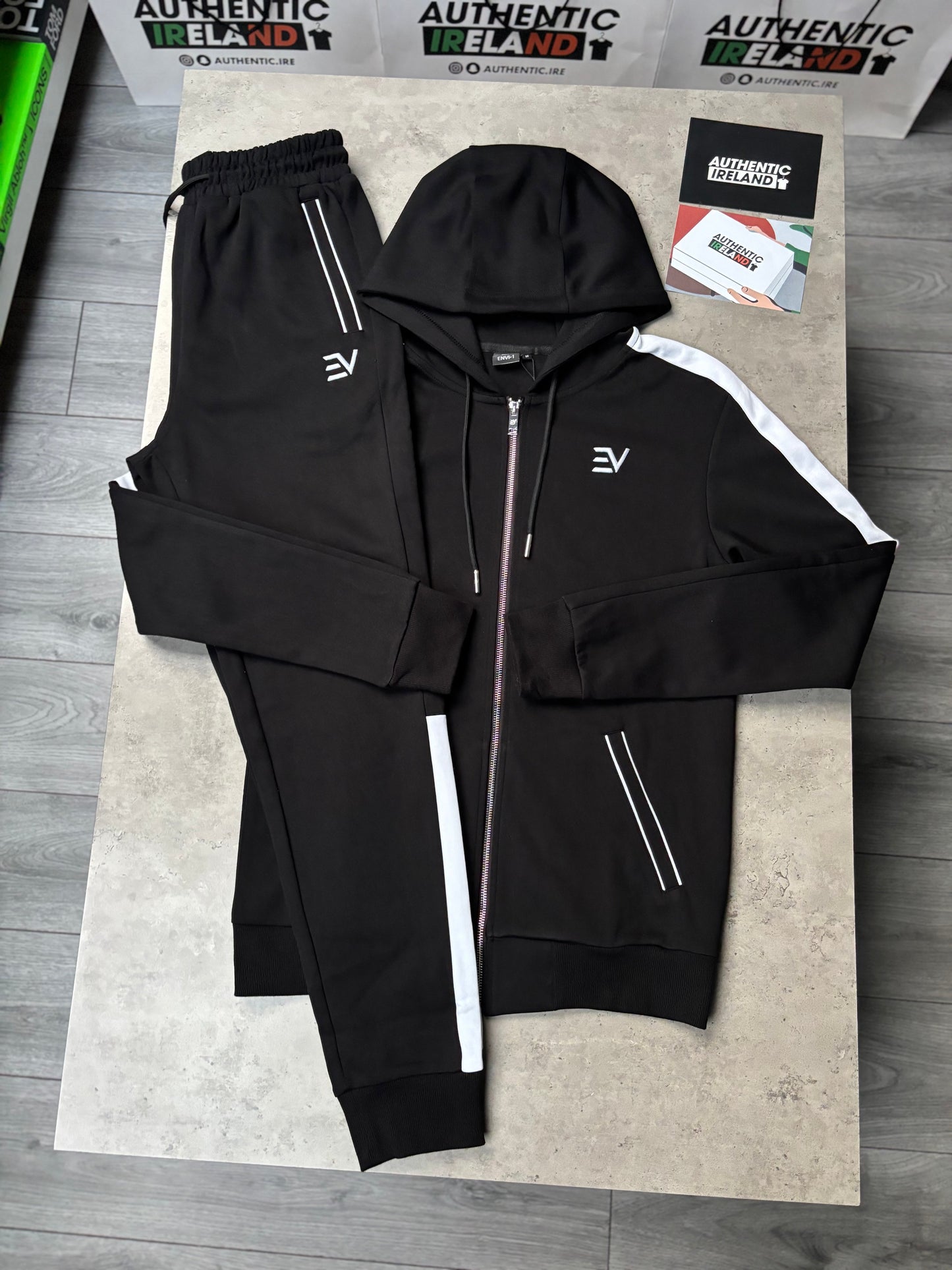 ENVI LUXE 2.0 TRACKSUIT - BLACK/WHITE