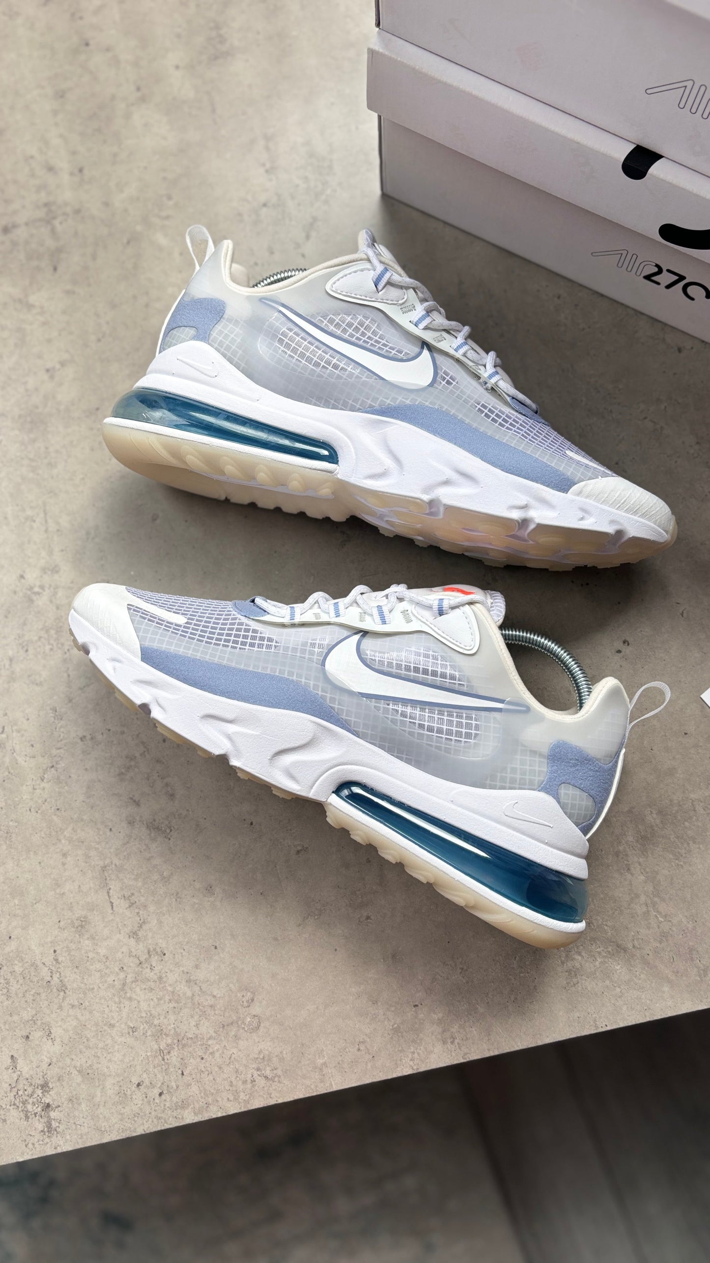 NIKE AIR MAX 270 REACT RUNNER - ICE BLUE