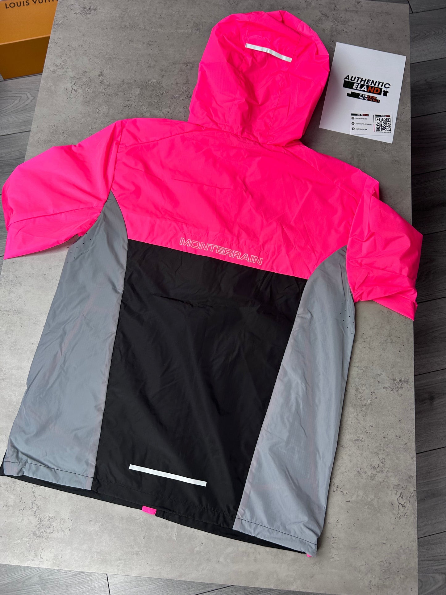 MONTERRAIN WINDRUNNER JACKET - PINK/BLACK